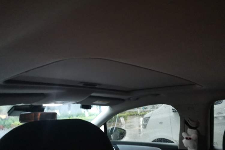 Used Citroen C5 2017 350THP Automatic Luxury Model Headliner