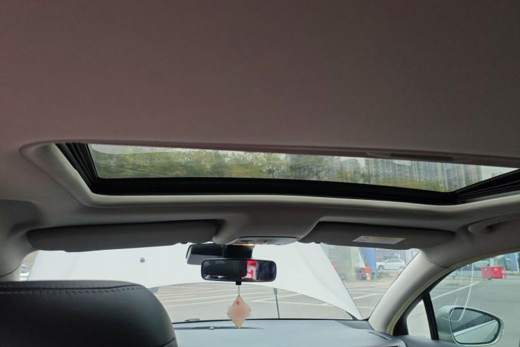Used Citroen C5 2017 350THP Automatic Luxury Model Headliner
