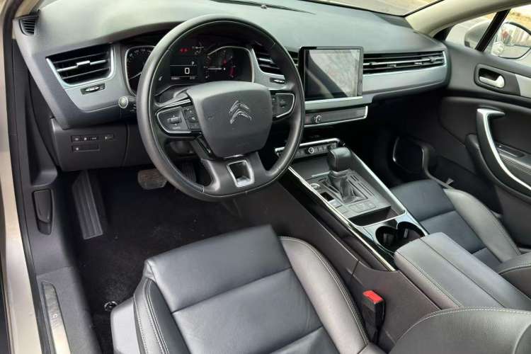 Used Citroen C5 2017 350THP Automatic Luxury Model Interior 1