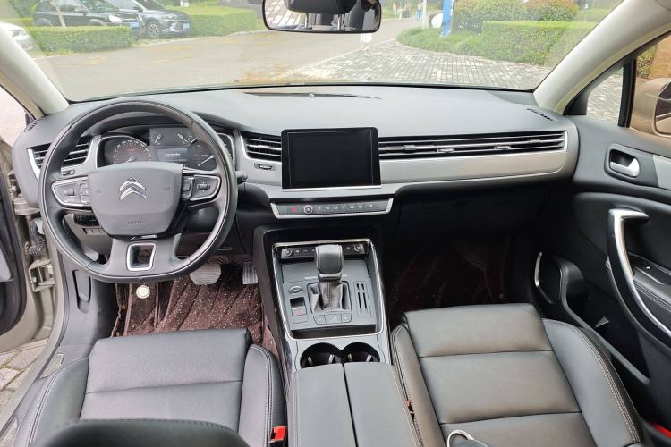 Used Citroen C5 2017 350THP Automatic Luxury Model Interior 1