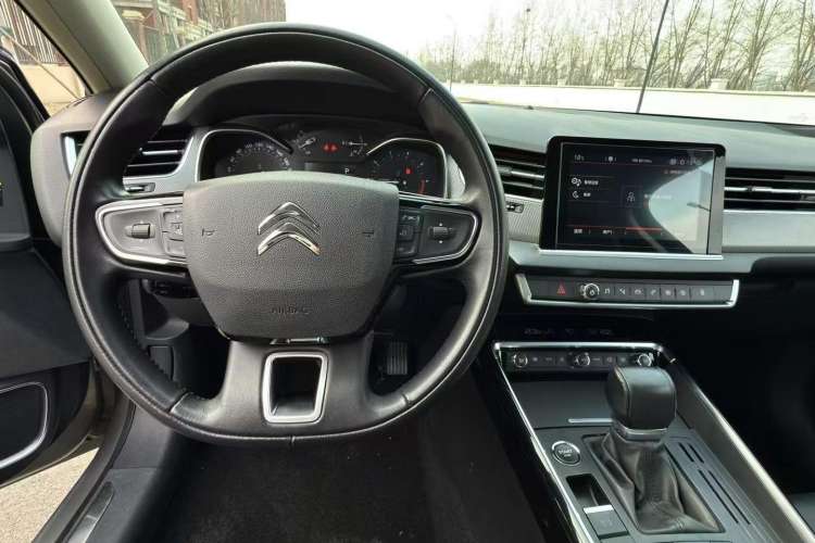 Used Citroen C5 2017 350THP Automatic Luxury Model Interior 3