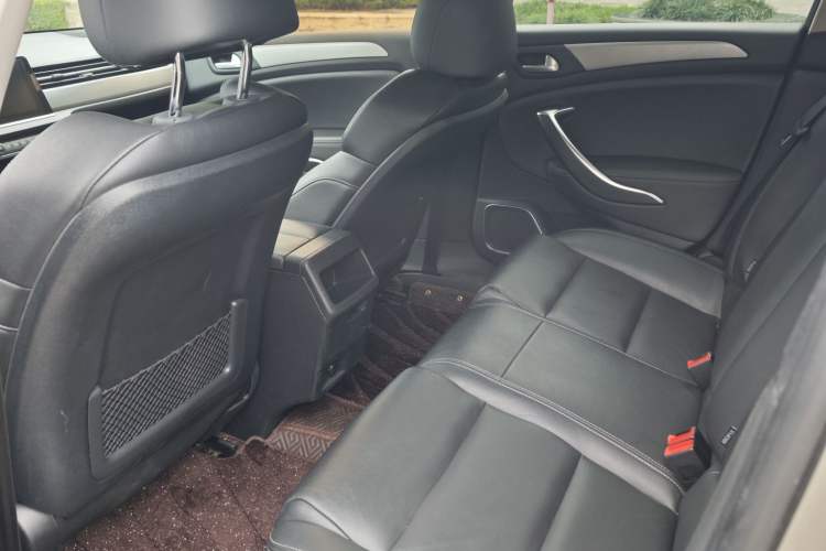 Used Citroen C5 2017 350THP Automatic Luxury Model Interior 3