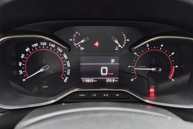Used Citroen C5 2017 350THP Automatic Luxury Model Odometer Close Up