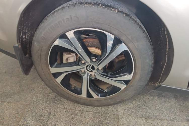 Used Citroen C5 2017 350THP Automatic Luxury Model Right Rear Wheel Hub