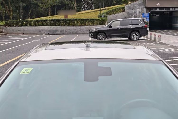 Used Citroen C5 2017 350THP Automatic Luxury Model Roof