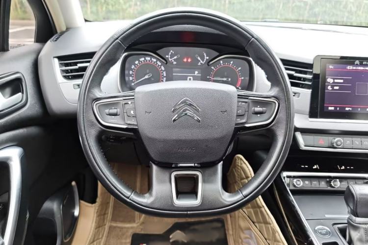 Used Citroen C5 2017 350THP Automatic Luxury Model Steering Wheel