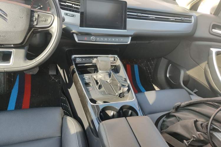 Used Citroen C5 2017 350THP Automatic Luxury Model Audio And AC Panel