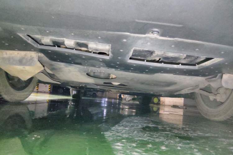 Used Citroen C5 2017 350THP Automatic Luxury Model Chassis Front
