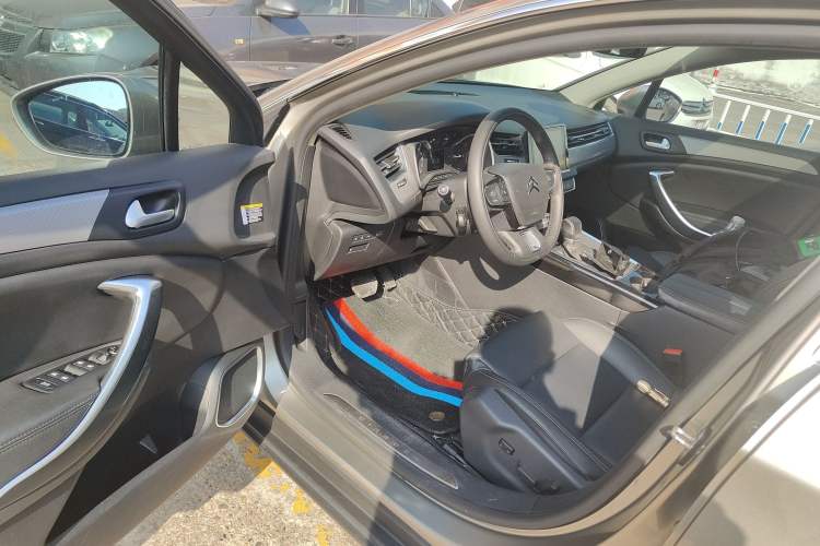 Used Citroen C5 2017 350THP Automatic Luxury Model Driver Seat