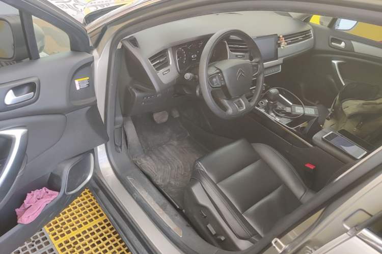 Used Citroen C5 2017 350THP Automatic Luxury Model Driver Seat