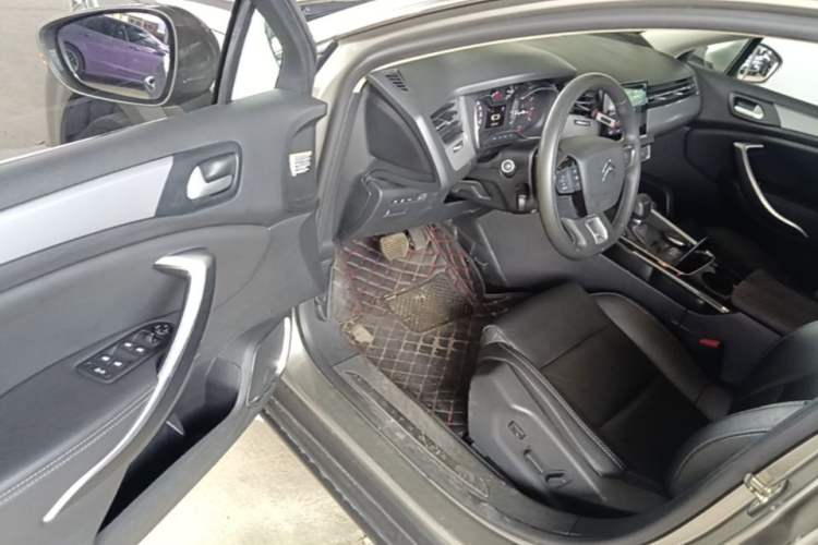 Used Citroen C5 2017 350THP Automatic Luxury Model Driver Seat