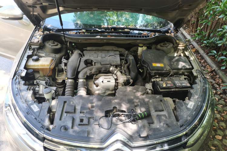 Used Citroen C5 2017 350THP Automatic Luxury Model Engine Bay