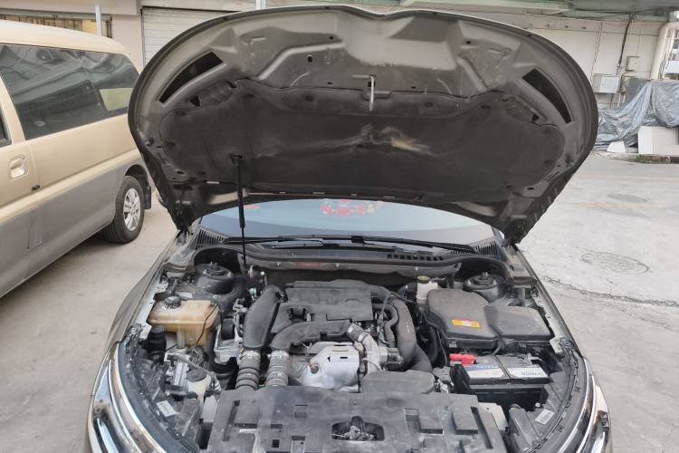 Used Citroen C5 2017 350THP Automatic Luxury Model Engine Bay