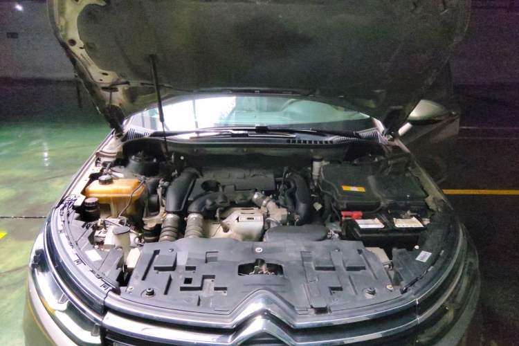 Used Citroen C5 2017 350THP Automatic Luxury Model Engine Bay