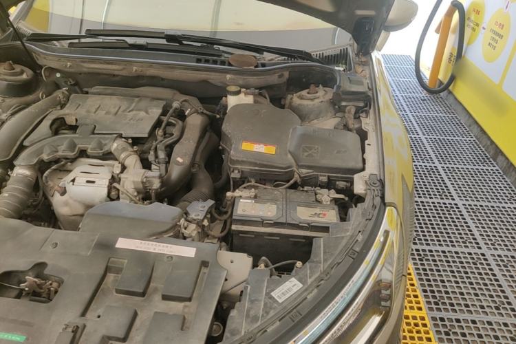 Used Citroen C5 2017 350THP Automatic Luxury Model Engine Bay Left