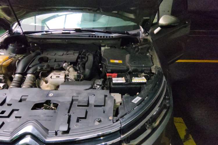 Used Citroen C5 2017 350THP Automatic Luxury Model Engine Bay Left