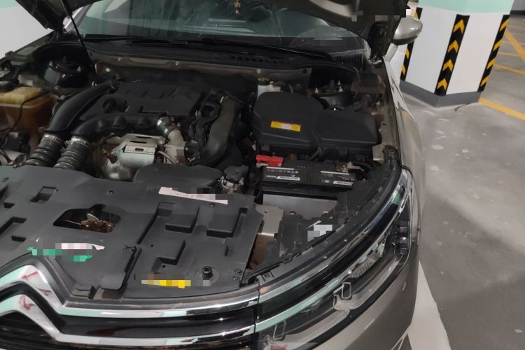 Used Citroen C5 2017 350THP Automatic Luxury Model Engine Bay Left