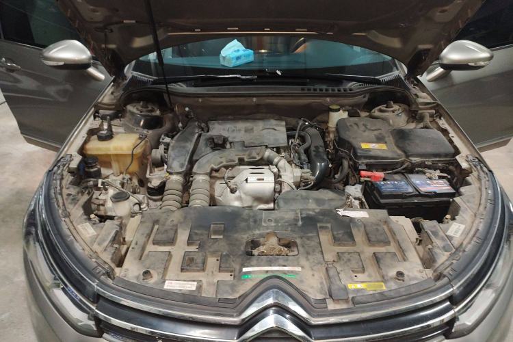 Used Citroen C5 2017 350THP Automatic Luxury Model Engine Bay