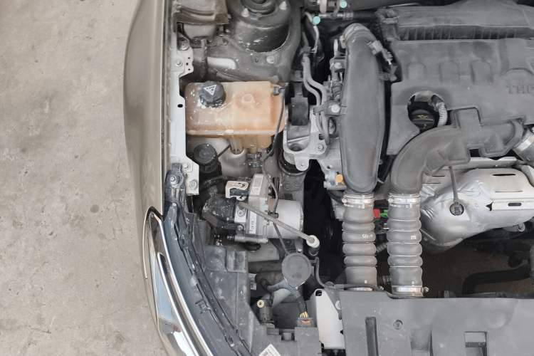 Used Citroen C5 2017 350THP Automatic Luxury Model Engine Bay Right