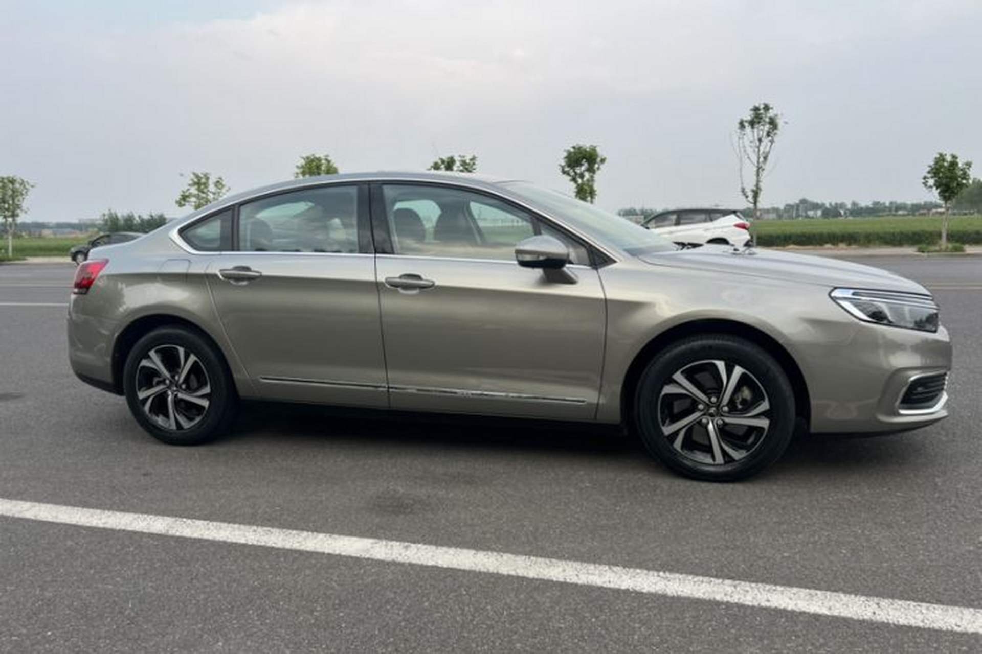 Used Citroen C5 2017 350THP Automatic Luxury Model Exterior 4