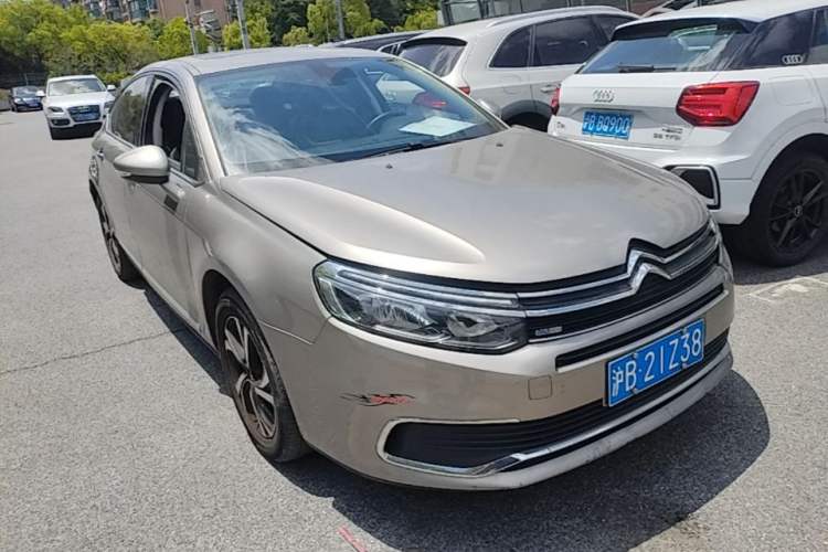 Used Citroen C5 2017 350THP Automatic Luxury Model Front Right 45 Deg