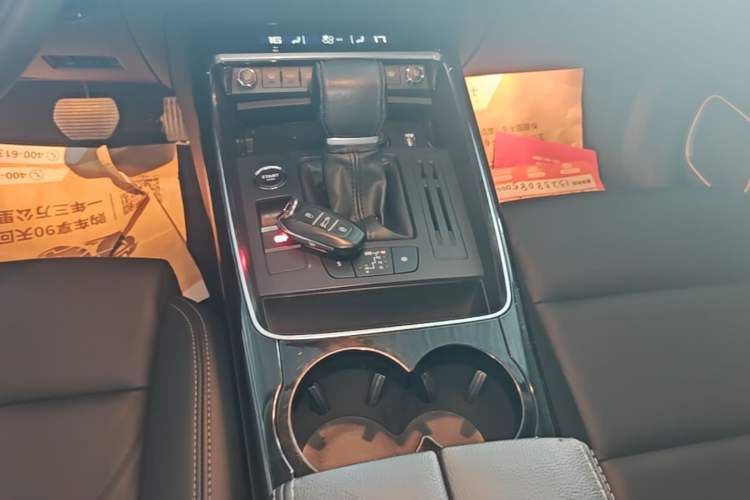 Used Citroen C5 2017 350THP Automatic Luxury Model Gear Lever