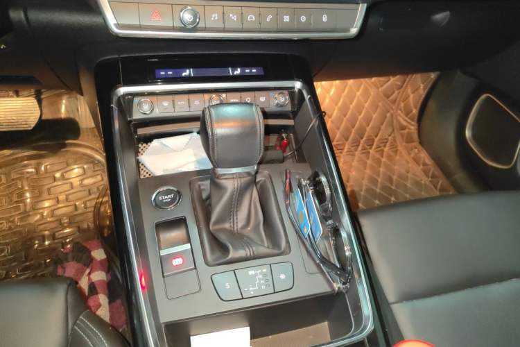 Used Citroen C5 2017 350THP Automatic Luxury Model Gear Lever