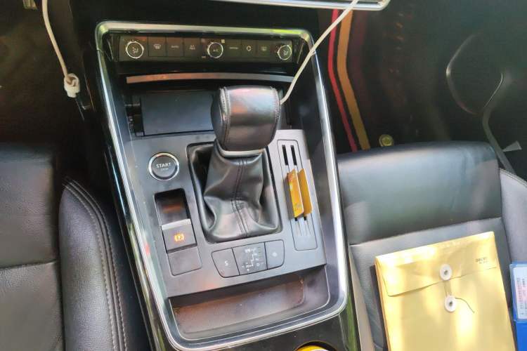 Used Citroen C5 2017 350THP Automatic Luxury Model Gear Lever