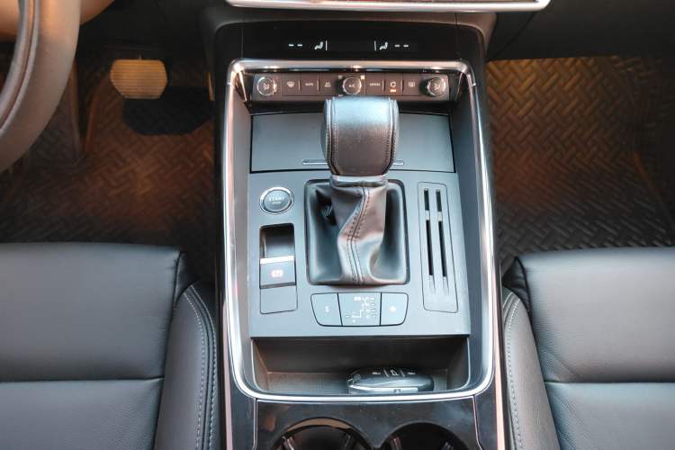Used Citroen C5 2017 350THP Automatic Luxury Model Gear Lever