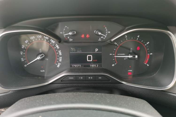 Used Citroen C5 2017 350THP Automatic Luxury Model Instrument Cluster