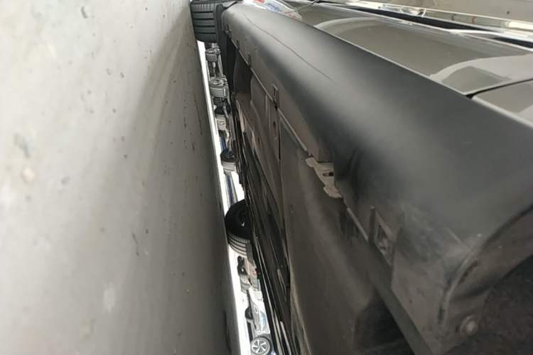 Used Citroen C5 2017 350THP Automatic Luxury Model Left Side Sill