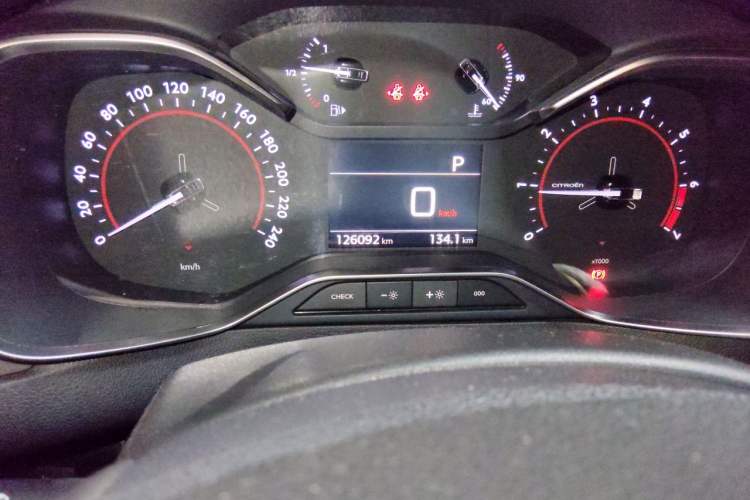 Used Citroen C5 2017 350THP Automatic Luxury Model Odometer Close Up