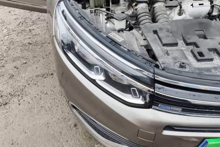 Used Citroen C5 2017 350THP Automatic Luxury Model Right Front Headlight