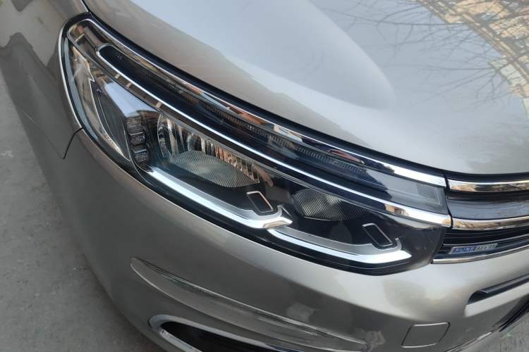 Used Citroen C5 2017 350THP Automatic Luxury Model Right Front Headlight