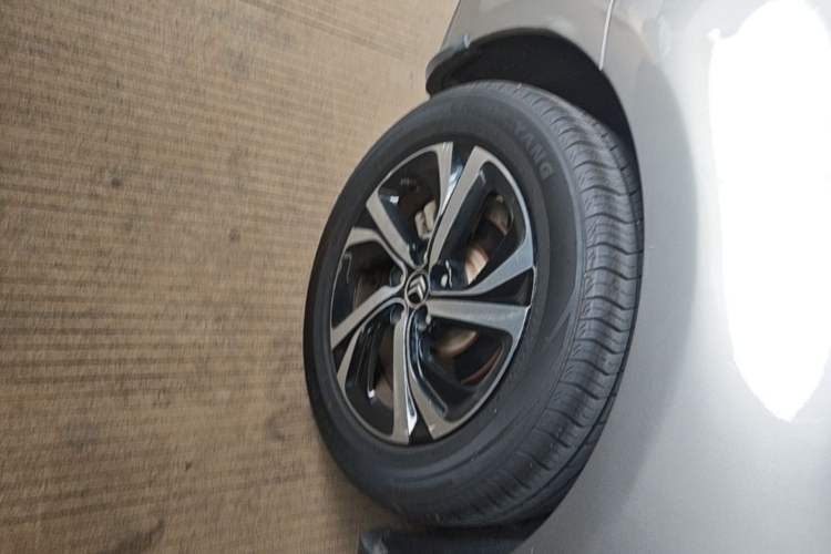 Used Citroen C5 2017 350THP Automatic Luxury Model Right Rear Wheel Hub