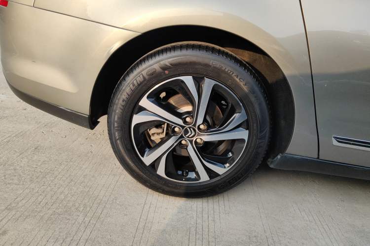 Used Citroen C5 2017 350THP Automatic Luxury Model Right Rear Wheel Hub