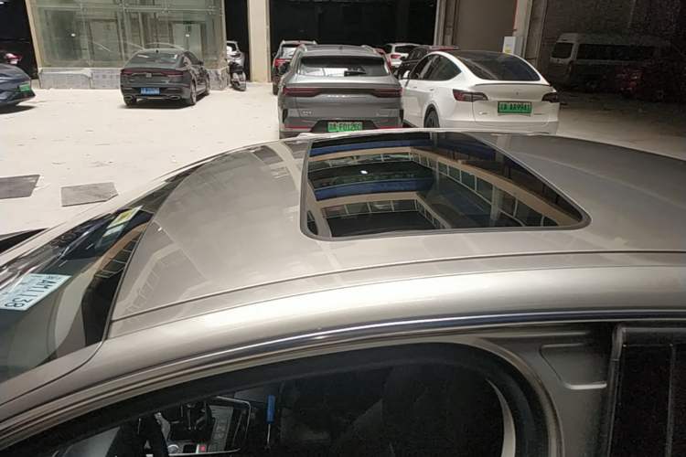 Used Citroen C5 2017 350THP Automatic Luxury Model Roof