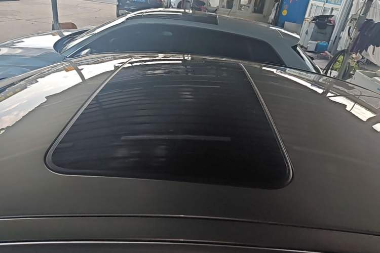 Used Citroen C5 2017 350THP Automatic Luxury Model Roof