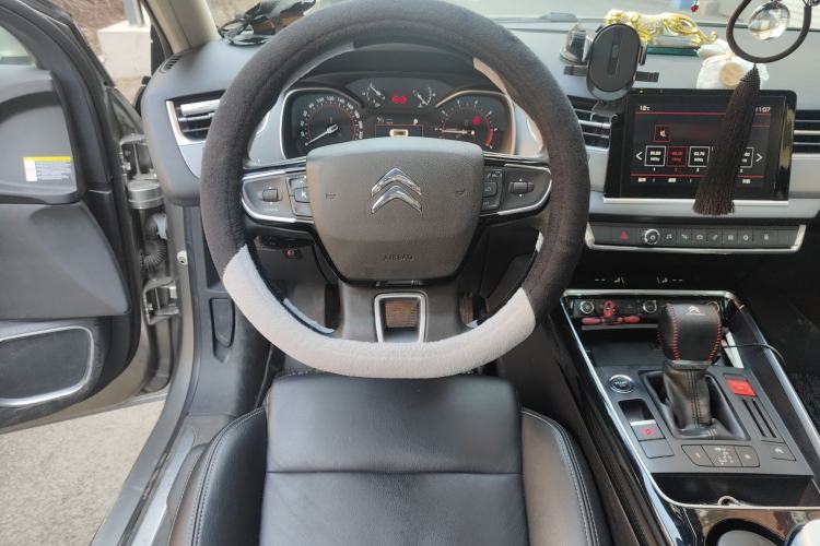 Used Citroen C5 2017 350THP Automatic Luxury Model Steering Wheel
