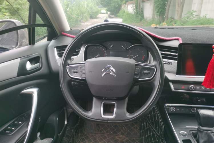Used Citroen C5 2017 350THP Automatic Luxury Model Steering Wheel