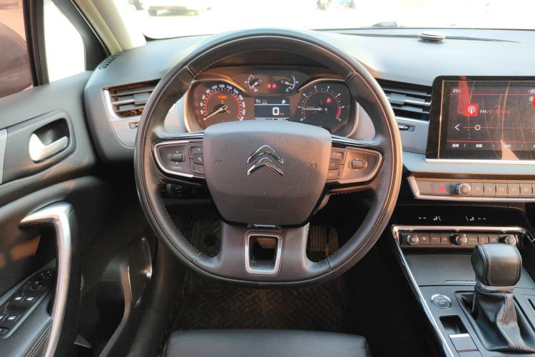 Used Citroen C5 2017 350THP Automatic Luxury Model Steering Wheel