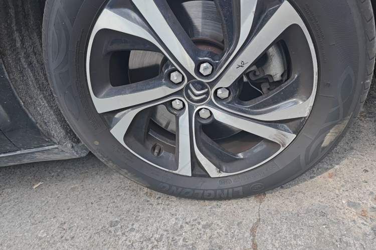 Used Citroen C5 2017 380THP Automatic Prestige Edition Right Front Wheel Hub
