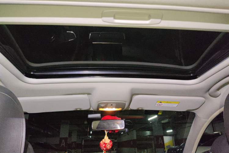 Used Citroen C5 2017 350THP Automatic Luxury Model Headliner