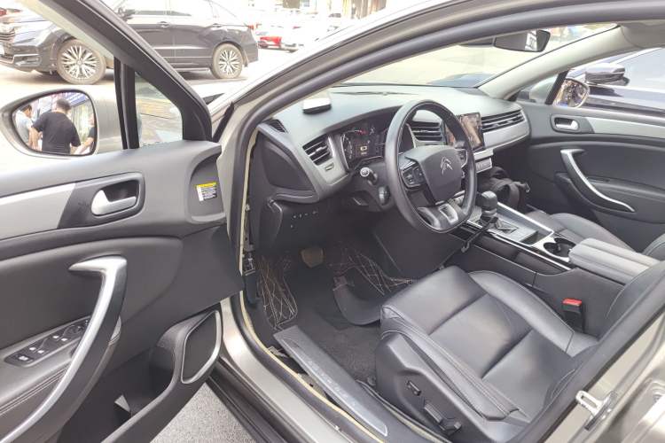 Used Citroen C5 2017 350THP Automatic Luxury Model Driver Seat