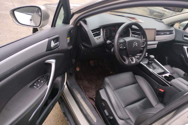 Used Citroen C5 2017 350THP Automatic Luxury Model Driver Seat