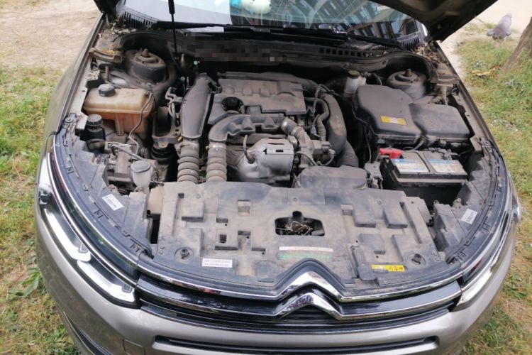 Used Citroen C5 2017 350THP Automatic Luxury Model Engine Bay