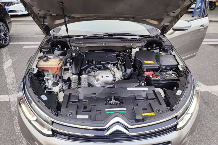 Used Citroen C5 2017 350THP Automatic Luxury Model Engine Bay