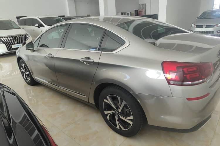 Used Citroen C5 2017 350THP Automatic Luxury Model Exterior 5