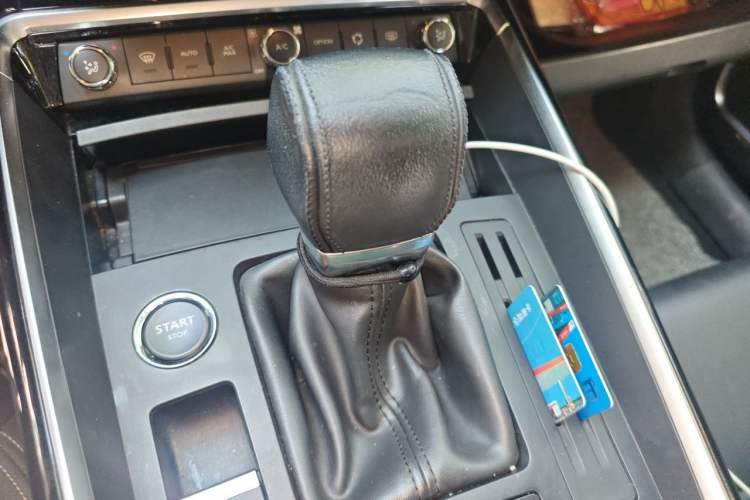 Used Citroen C5 2017 350THP Automatic Luxury Model Gear Lever