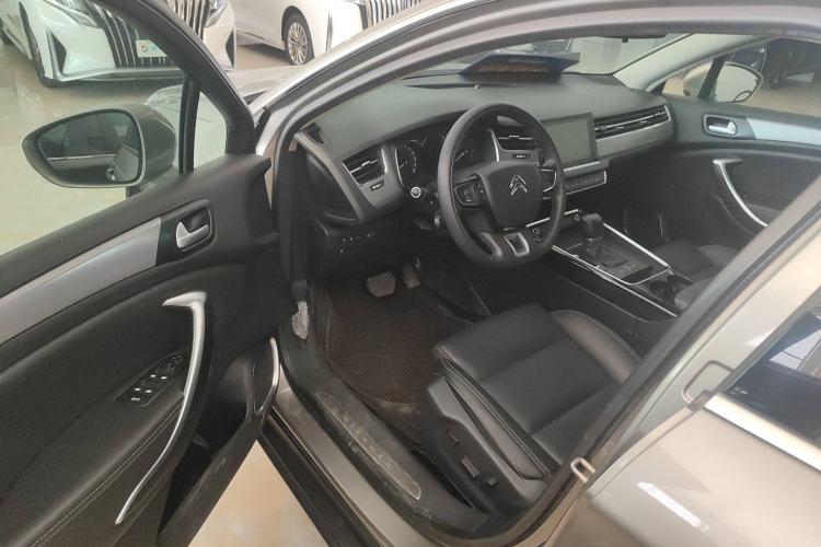 Used Citroen C5 2017 350THP Automatic Luxury Model Interior 2